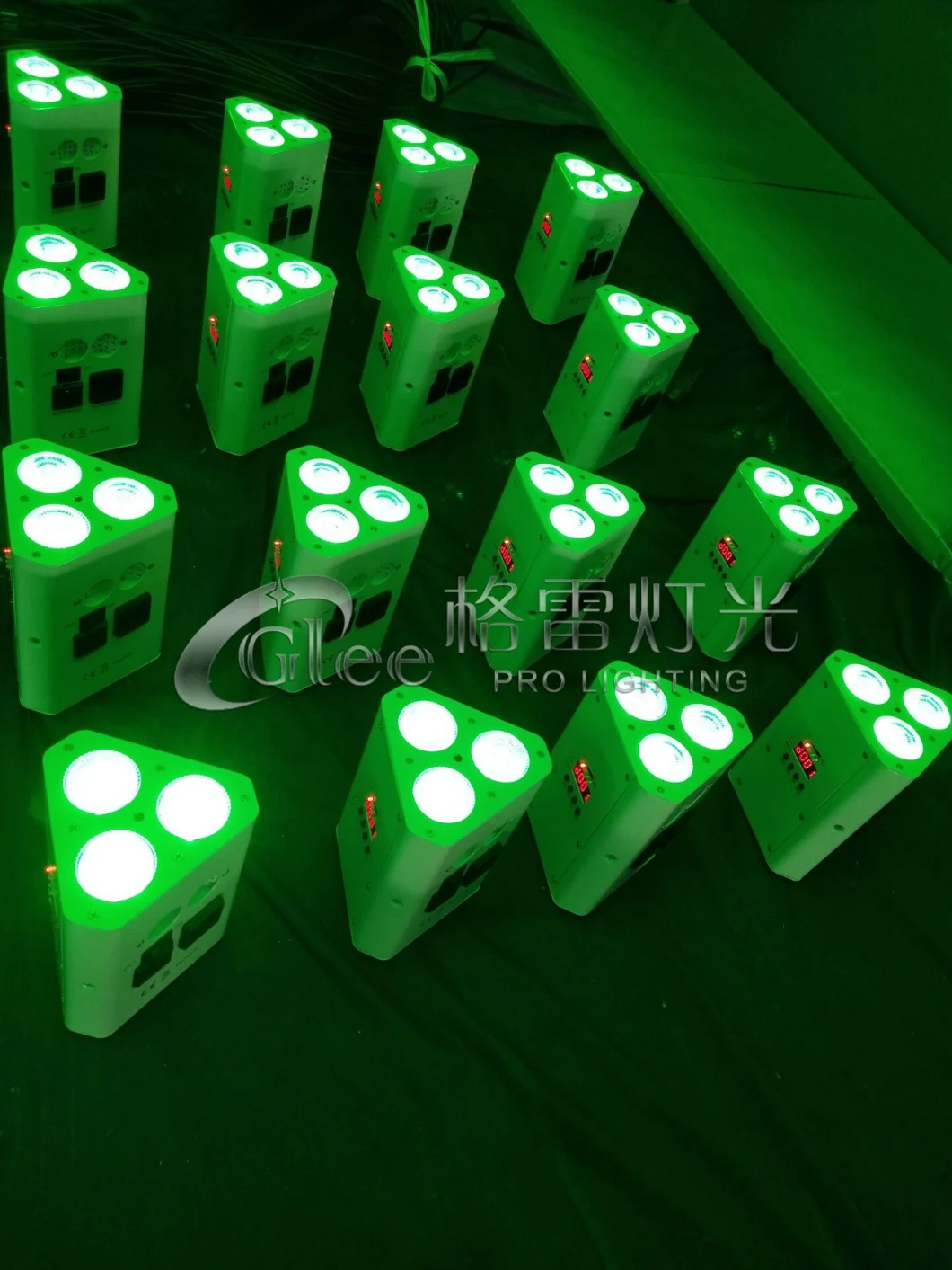 RGBWA+UV 6in1 3 LED Battery Powered Wireless Remote Uplighting