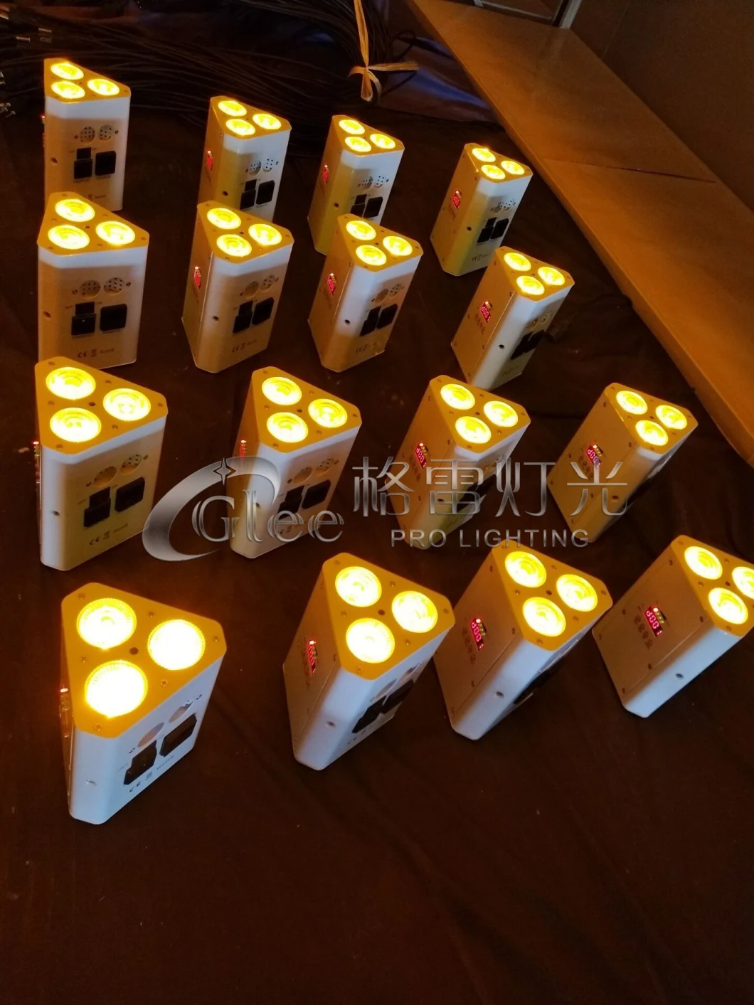 RGBWA+UV 6in1 3 LED Battery Powered Wireless Remote Uplighting
