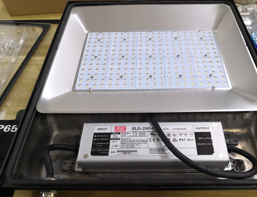150lm/W 5 Years Warranty Industrial Commercial Lighting 200W 240W LED Flood Lighting