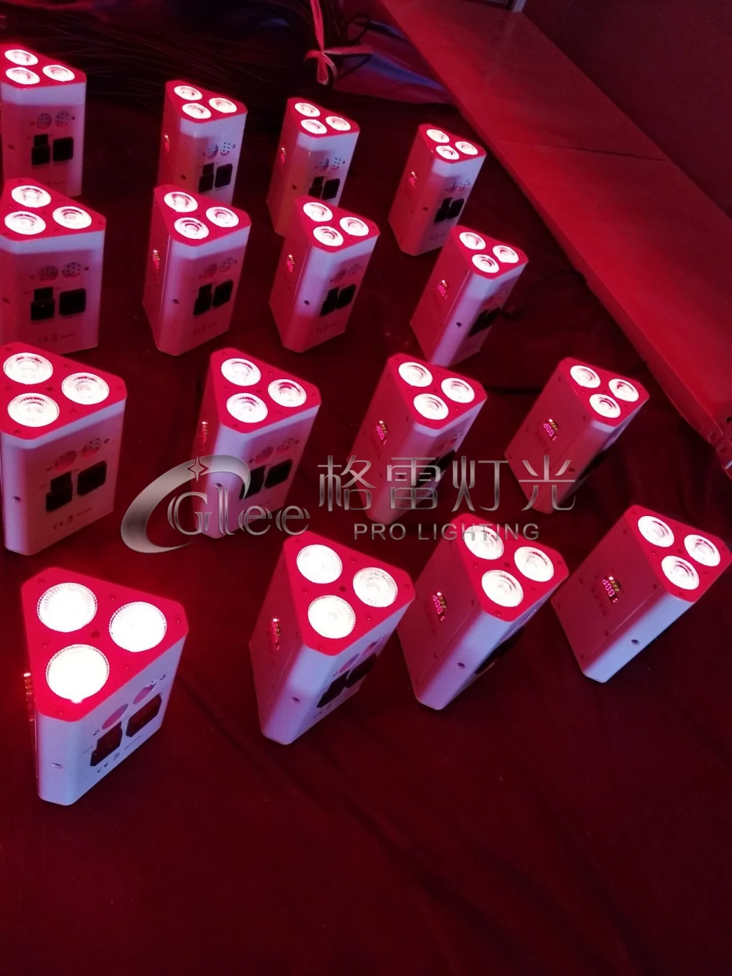 RGBWA+UV 6in1 3 LED Battery Powered Wireless Remote Uplighting